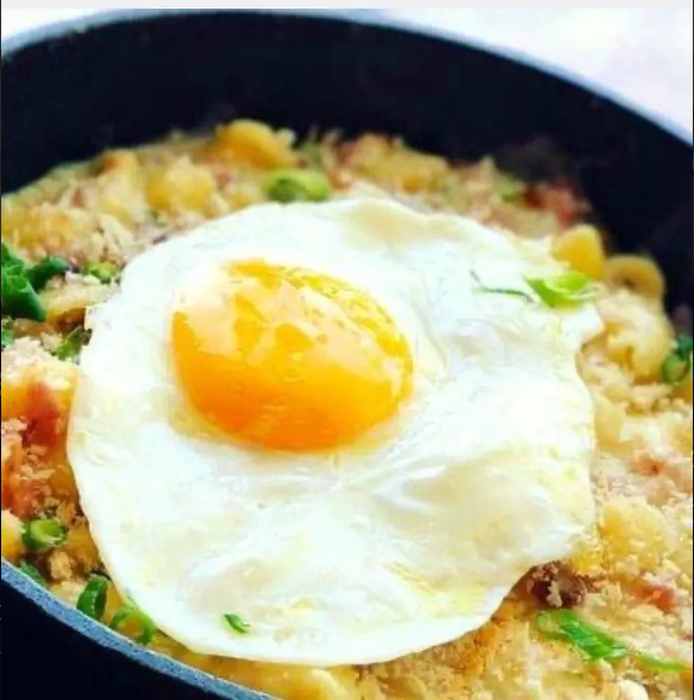 Breakfast Mac & Cheese